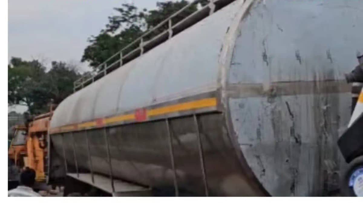 Ranchi milk tanker collided with hywa Ranchi milk tanker collided with hywa