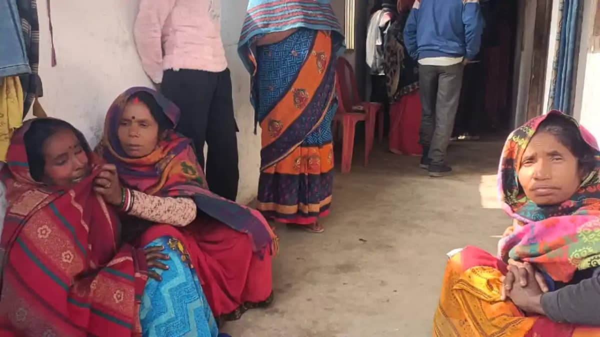 Bihar News : अररिया में विवाहिता की मौत से मचा कोहराम, मायके Bihar News : अररिया में विवाहिता की मौत से मचा कोहराम, मायके