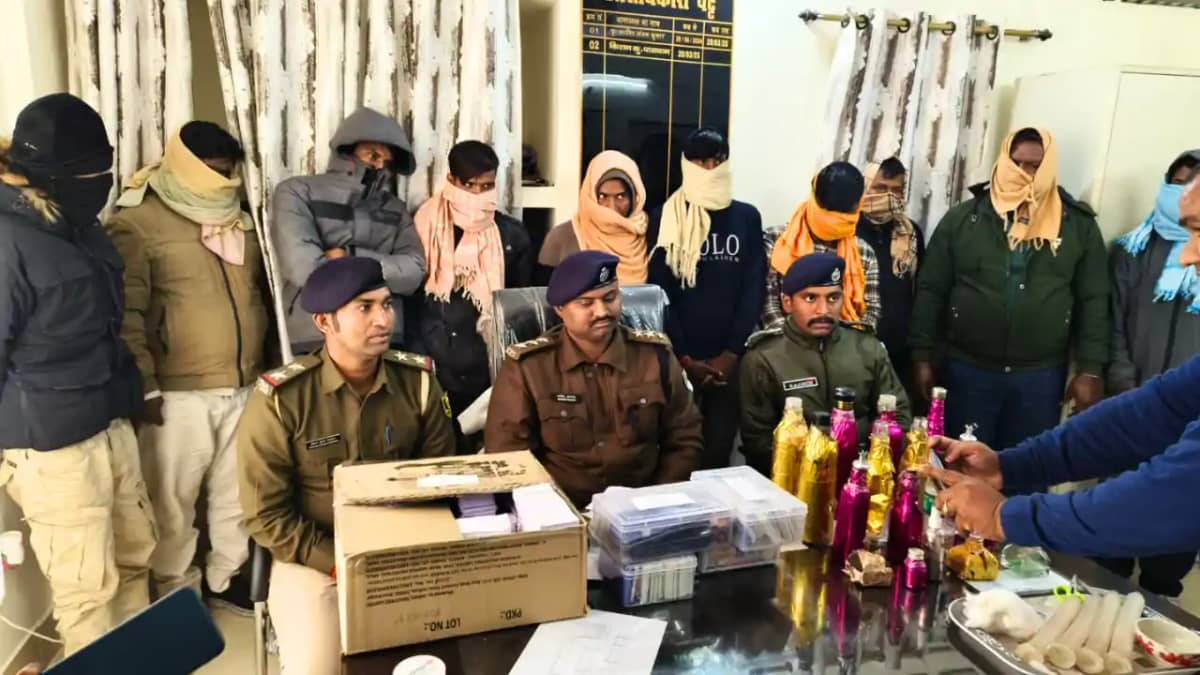 Bihar News : मोतिहारी में जाली नोट बनाने वाली फैक्ट्री का पु Bihar News : मोतिहारी में जाली नोट बनाने वाली फैक्ट्री का पु