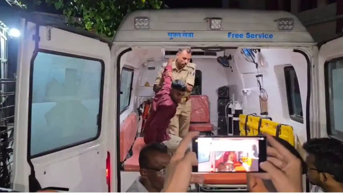 Bihar Crime News : गोपालगंज में पुलिस ने कुख्यात अपराधी का क Bihar Crime News : गोपालगंज में पुलिस ने कुख्यात अपराधी का क
