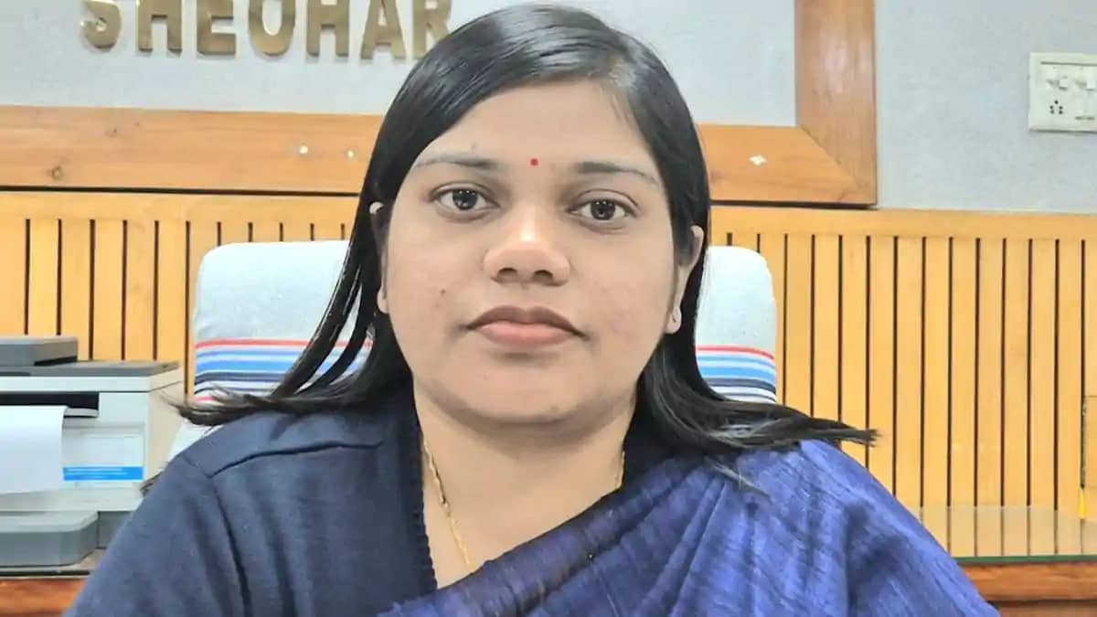 Five employment servants summoned Five employment servants summoned