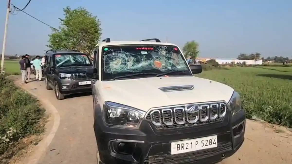 Bihar Crime : नालंदा में होली मिलन समारोह बना रणक्षेत्र, गाय Bihar Crime : नालंदा में होली मिलन समारोह बना रणक्षेत्र, गाय