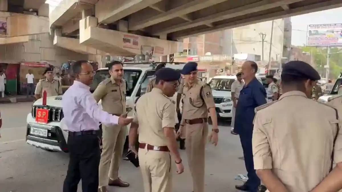 सीएम सम्राट चौधरी का अचानक नवादा दौरा : पुलिस छावनी में तब्द सीएम सम्राट चौधरी का अचानक नवादा दौरा : पुलिस छावनी में तब्द