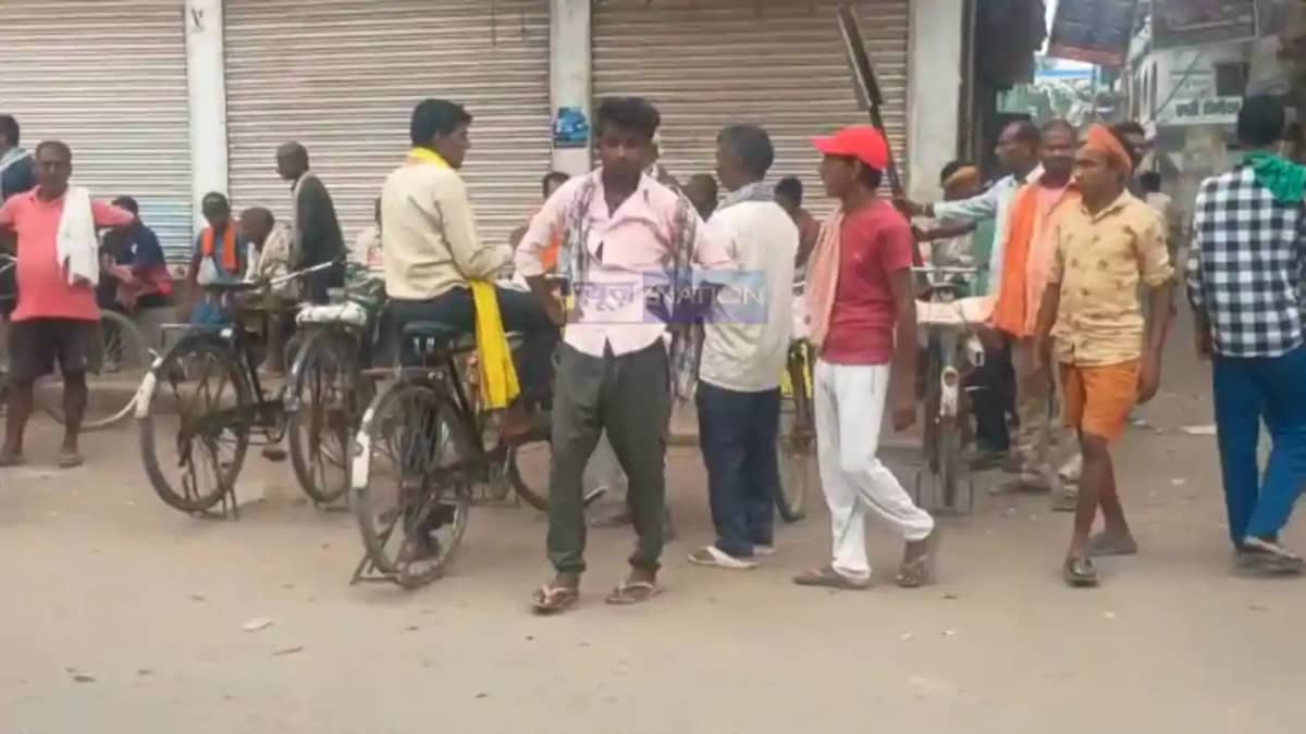 Labour Day Workers throng Hajipur daily labour market for jo Labour Day Workers throng Hajipur daily labour market for jo
