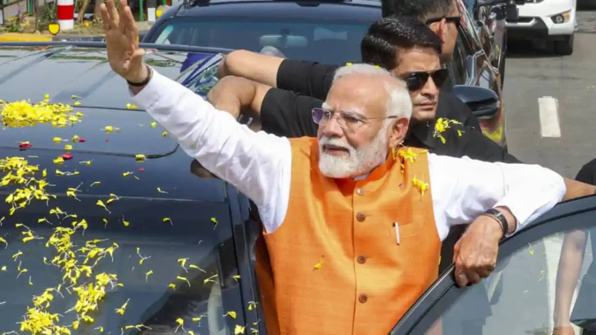 पीएम मोदी पीएम मोदी