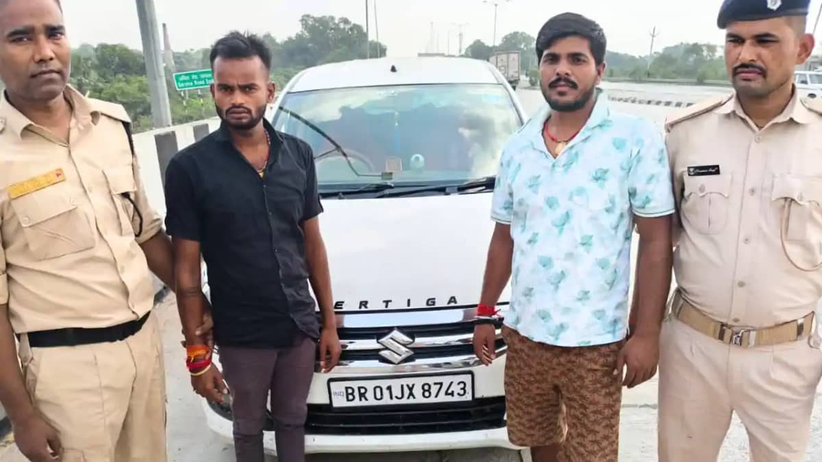 Bihar News : भोजपुर में उत्पाद विभाग का बड़ा एक्शन, फोरलेन प Bihar News : भोजपुर में उत्पाद विभाग का बड़ा एक्शन, फोरलेन प