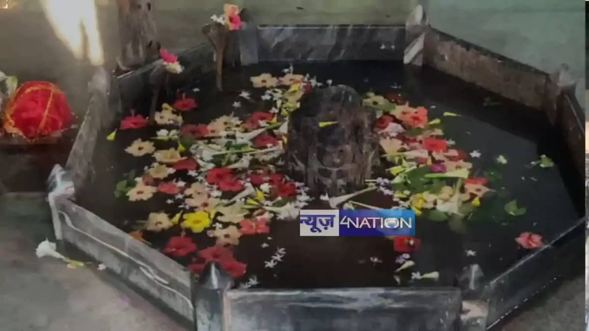 Munger Shiva Temple Stays Underwater for Three Months Munger Shiva Temple Stays Underwater for Three Months