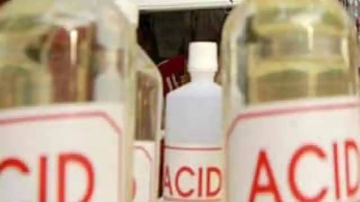 Motihari Kesaria Acid Attack Case Gold Trader Names Four in Motihari Kesaria Acid Attack Case Gold Trader Names Four in