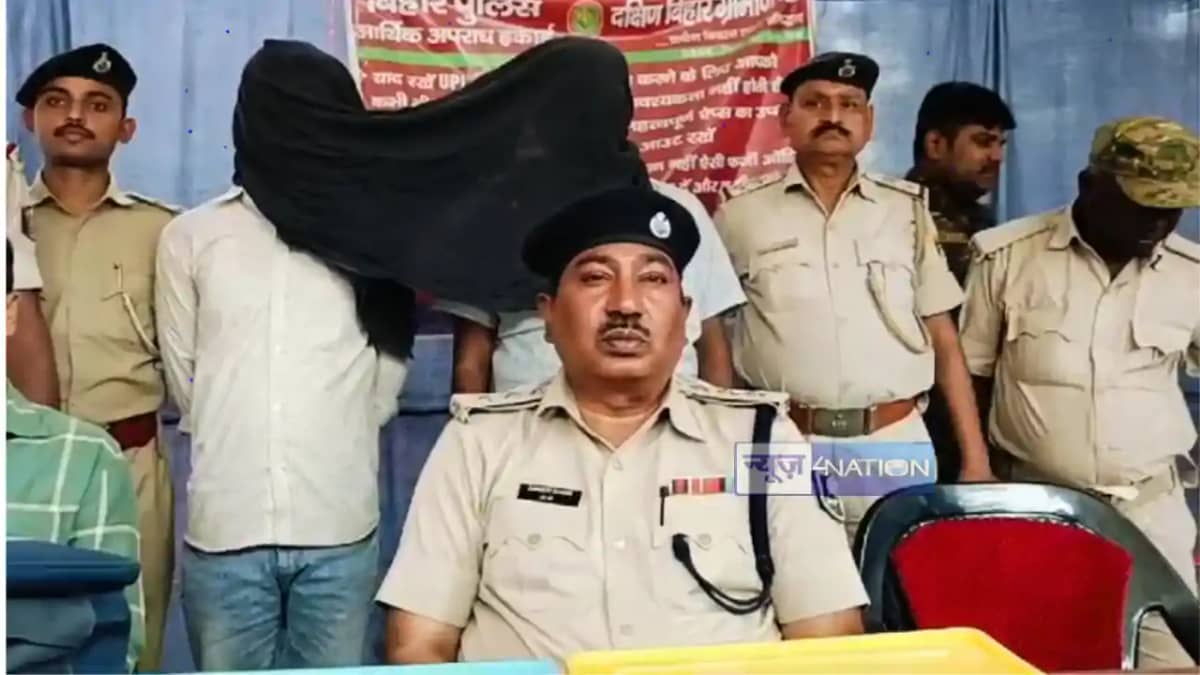 Bihar Crime News : बेगूसराय पुलिस ने 15 हज़ार के इनामी सहित द Bihar Crime News : बेगूसराय पुलिस ने 15 हज़ार के इनामी सहित द