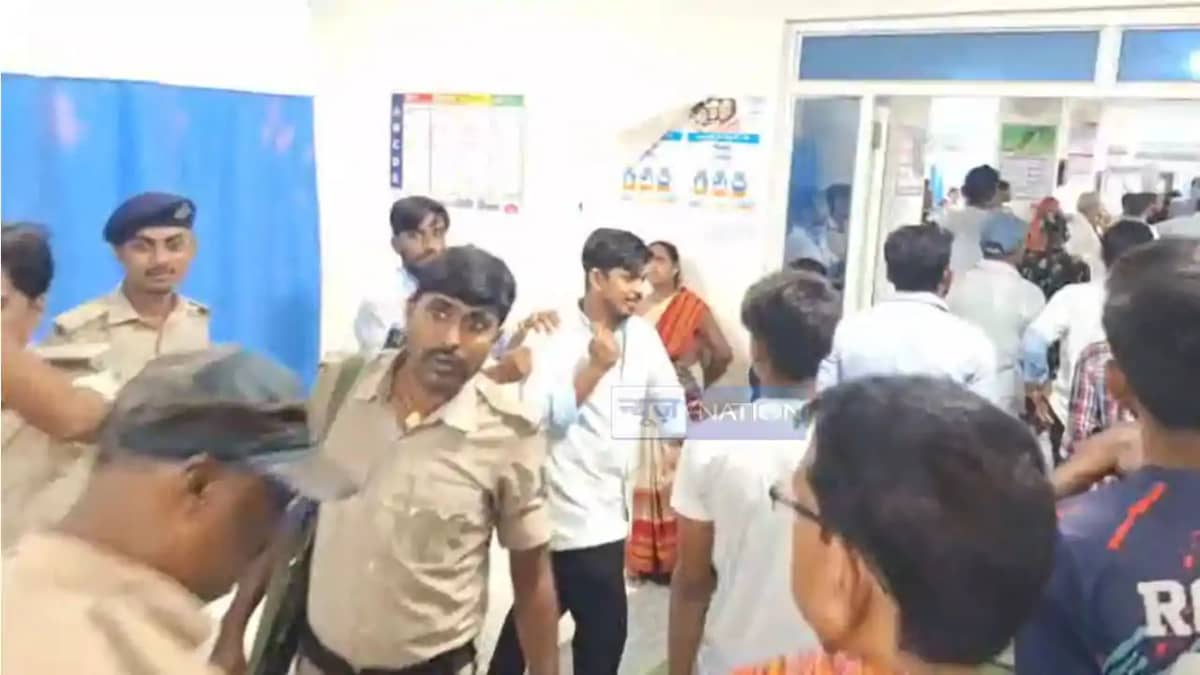 Bihar News: सिवान जेल में बंद कैदी की संदिग्ध मौत, परिजनों न Bihar News: सिवान जेल में बंद कैदी की संदिग्ध मौत, परिजनों न