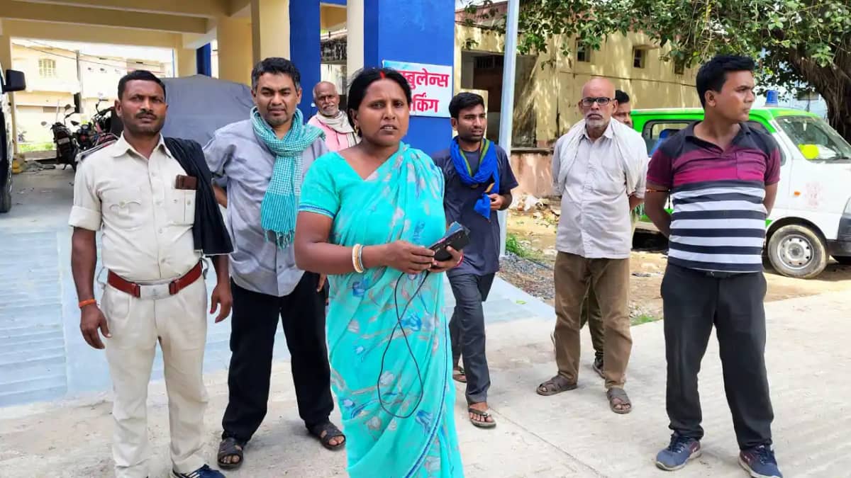 Bihar Crime News : नालंदा में आंगनबाड़ी सहायिका की पीट-पीटकर Bihar Crime News : नालंदा में आंगनबाड़ी सहायिका की पीट-पीटकर