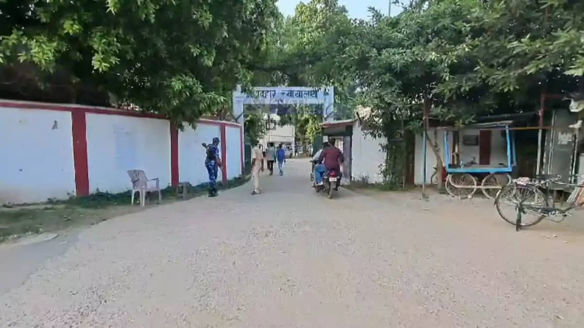 Munger SHO Faces Non-Bailable Warrant Over Court Order Defia Munger SHO Faces Non-Bailable Warrant Over Court Order Defia