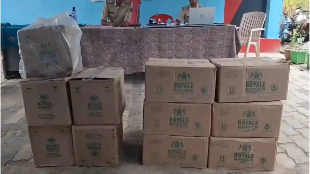 बाढ़ हादसे के बाद वैशाली पुलिस का एक्शन: सोरहत्था से 15 कार् बाढ़ हादसे के बाद वैशाली पुलिस का एक्शन: सोरहत्था से 15 कार्