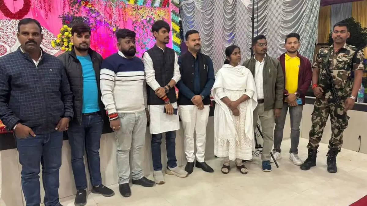 rohtas MLA s Son Govt Bodyguard Misuse rohtas MLA s Son Govt Bodyguard Misuse