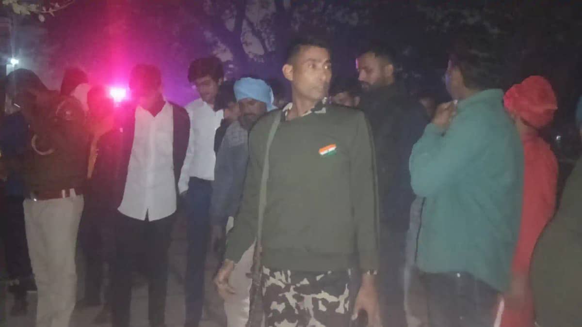 आठवीं के छात्र की गोली मारकर हत्या, नहर किनारे फेंका गया शव आठवीं के छात्र की गोली मारकर हत्या, नहर किनारे फेंका गया शव