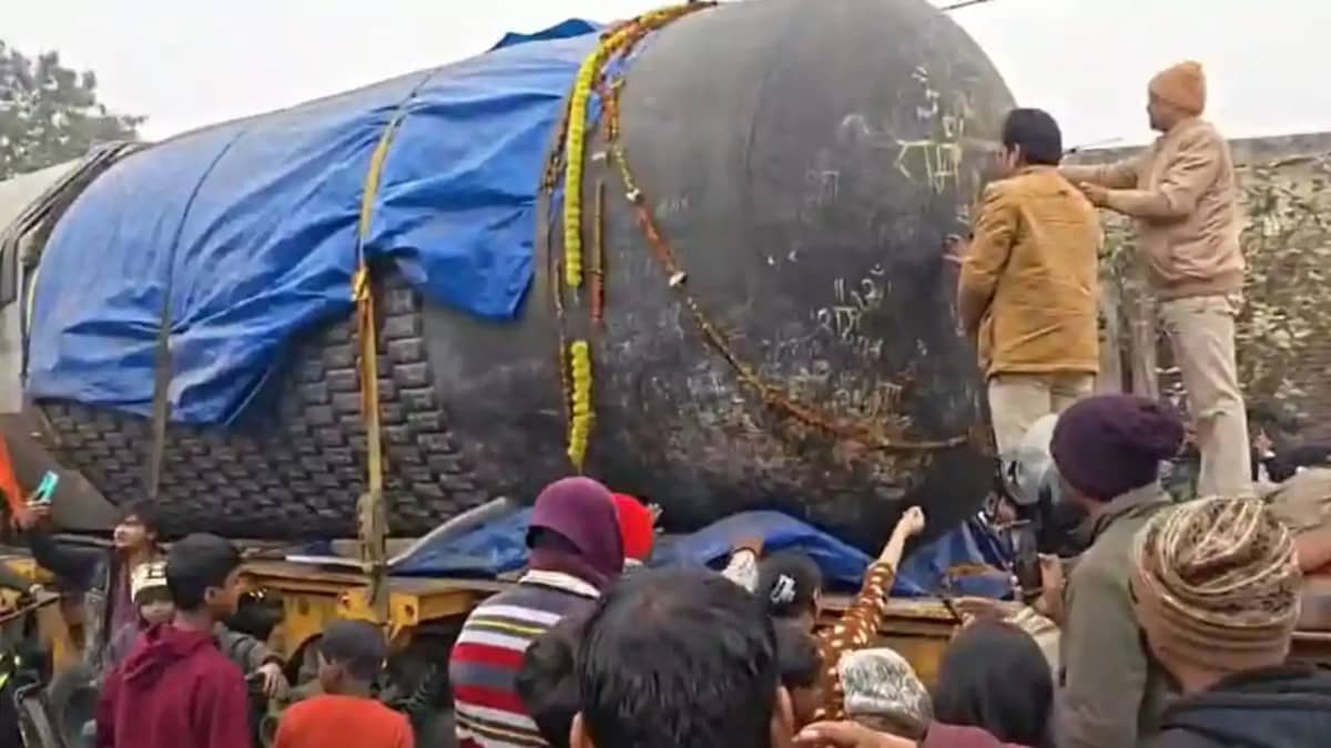 Bihar News:तमिलनाडु से निकला विश्व का सबसे विशाल शिवलिंग बिह Bihar News:तमिलनाडु से निकला विश्व का सबसे विशाल शिवलिंग बिह