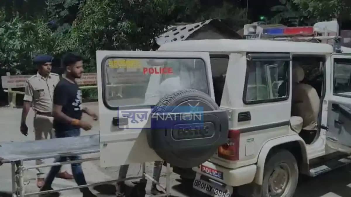 Bihar Road accident: कोयला लाने निकले दो दोस्त को रौंद गया म Bihar Road accident: कोयला लाने निकले दो दोस्त को रौंद गया म