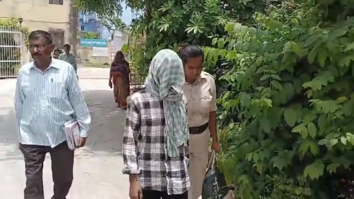 Bihar News : शारीरिक संबंध बनाने के बाद हैवान बनी प्रेमिका, Bihar News : शारीरिक संबंध बनाने के बाद हैवान बनी प्रेमिका,