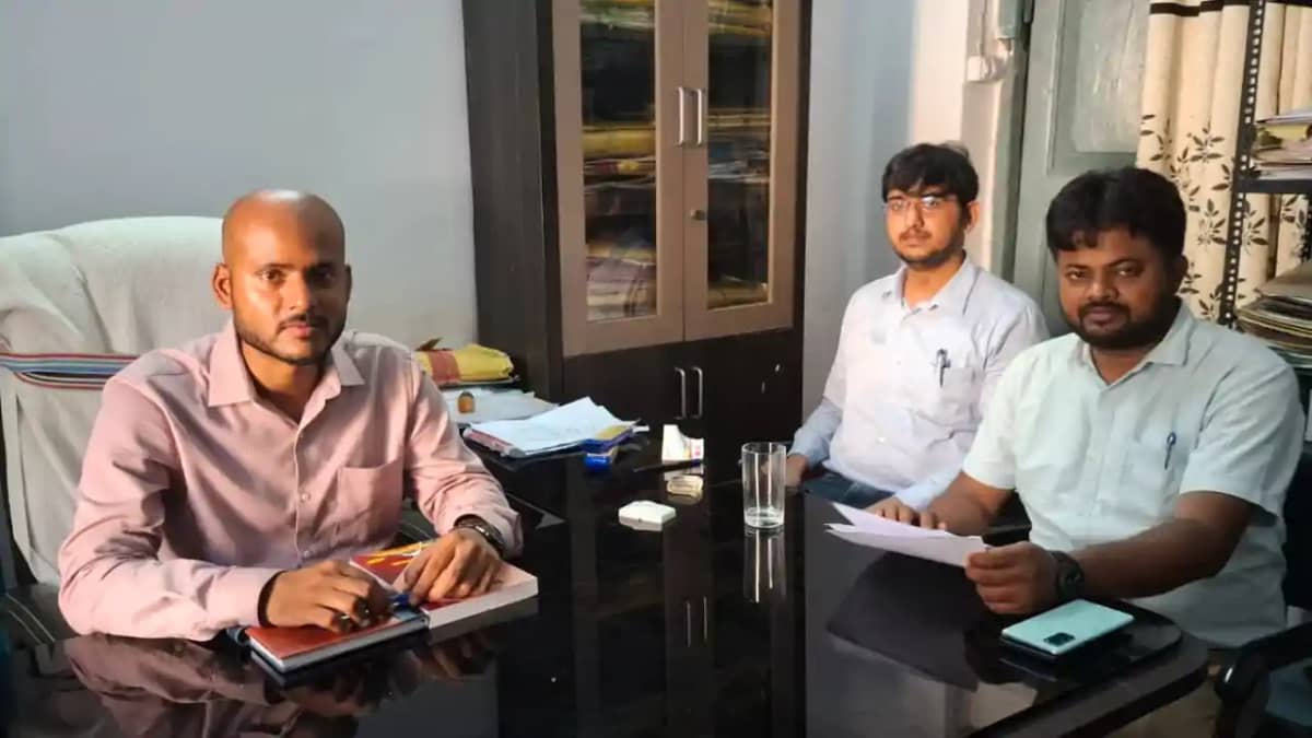 भागलपुर में पदभार संभालते ही एक्शन मोड में दिखे खनन पदाधिकार भागलपुर में पदभार संभालते ही एक्शन मोड में दिखे खनन पदाधिकार