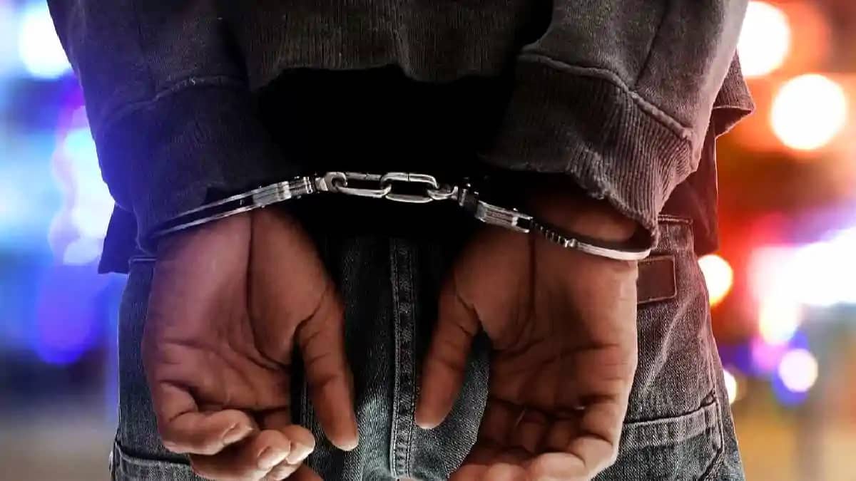 Bihar Crime : भागलपुर पुलिस की बड़ी कार्रवाई, 'पीएम किसान निध Bihar Crime : भागलपुर पुलिस की बड़ी कार्रवाई, 'पीएम किसान निध