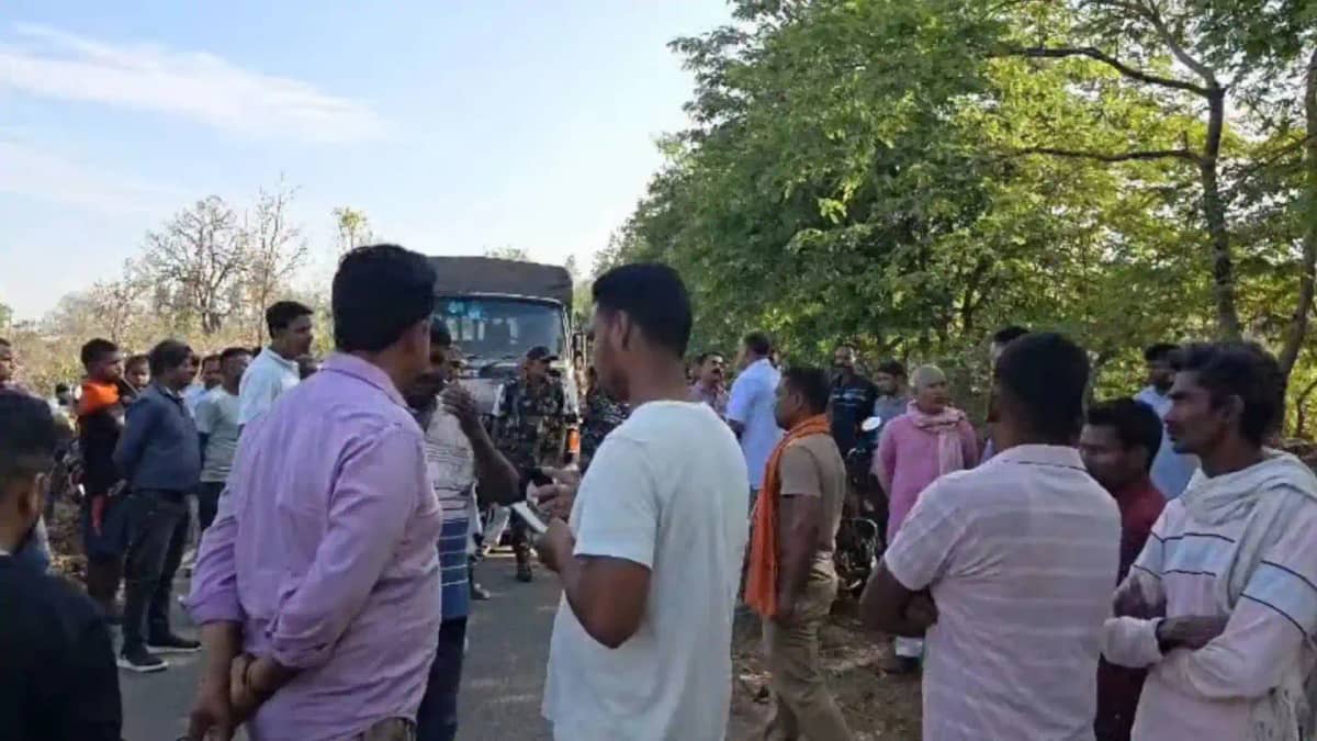 Chatra Veterinary doctor found dead in bushes Chatra Veterinary doctor found dead in bushes