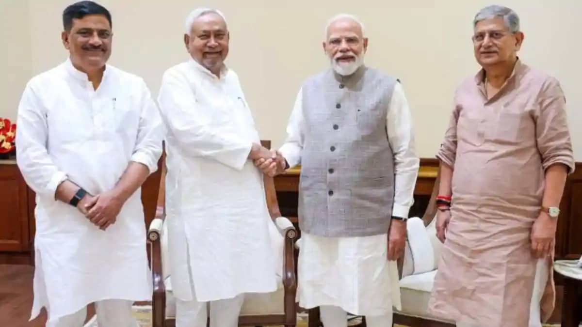 Nitish Kumar met PM Modi Nitish Kumar met PM Modi