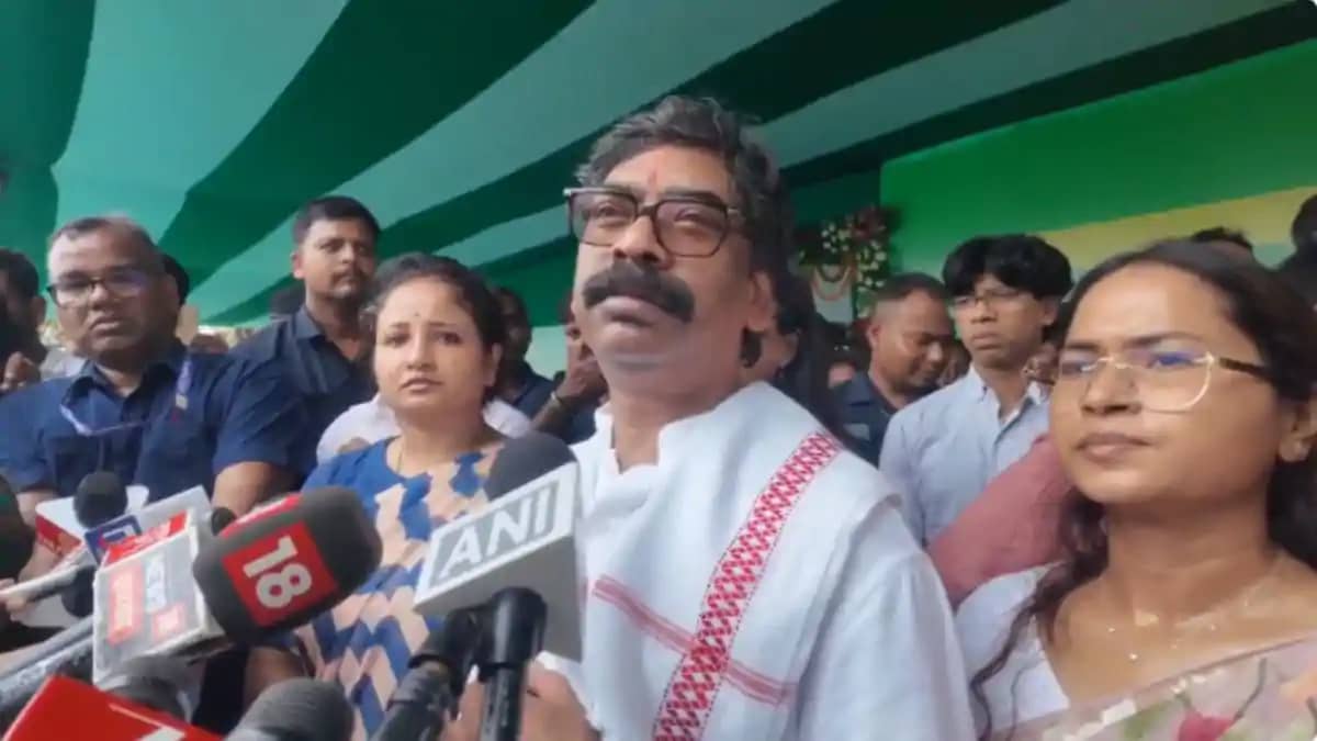 JPSC परीक्षा में कथित धांधली पर बोले सीएम : 'हम सीना चीर कर JPSC परीक्षा में कथित धांधली पर बोले सीएम : 'हम सीना चीर कर