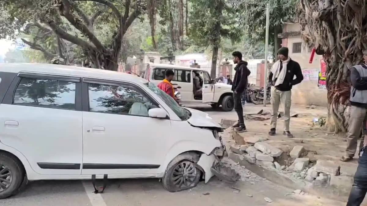 Bihar Road Accident : भागलपुर में रॉन्ग साइड से आ रही तेज रफ Bihar Road Accident : भागलपुर में रॉन्ग साइड से आ रही तेज रफ