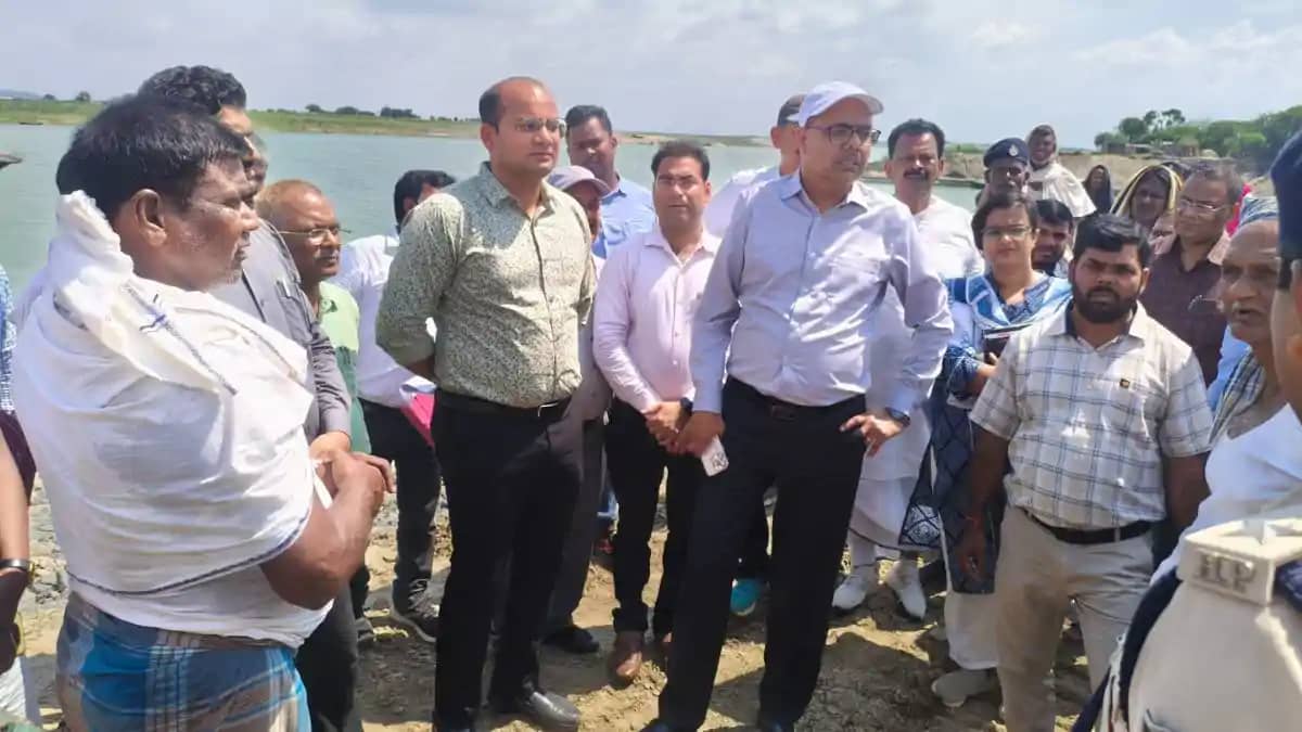 जल संसाधन विभाग के सचिव डॉ. चंद्रशेखर सिंह ने इस्माइलपुर-बिं जल संसाधन विभाग के सचिव डॉ. चंद्रशेखर सिंह ने इस्माइलपुर-बिं