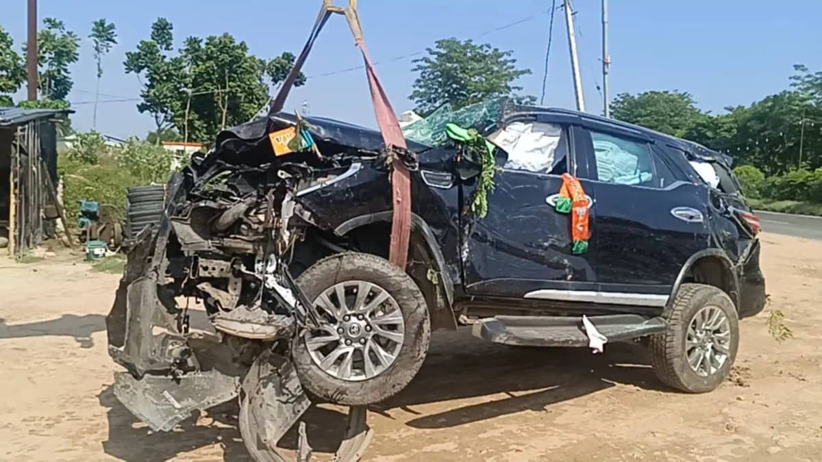 muzaffarpur bjp leader fortuner hits scooty two girls died muzaffarpur bjp leader fortuner hits scooty two girls died