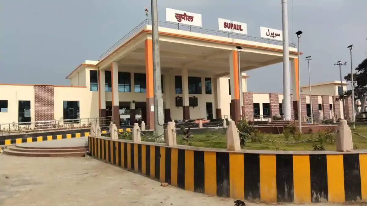 सहरसा-सुपौल मार्ग से दानापुर के लिए रात में ट्रेन चलाने की उ सहरसा-सुपौल मार्ग से दानापुर के लिए रात में ट्रेन चलाने की उ