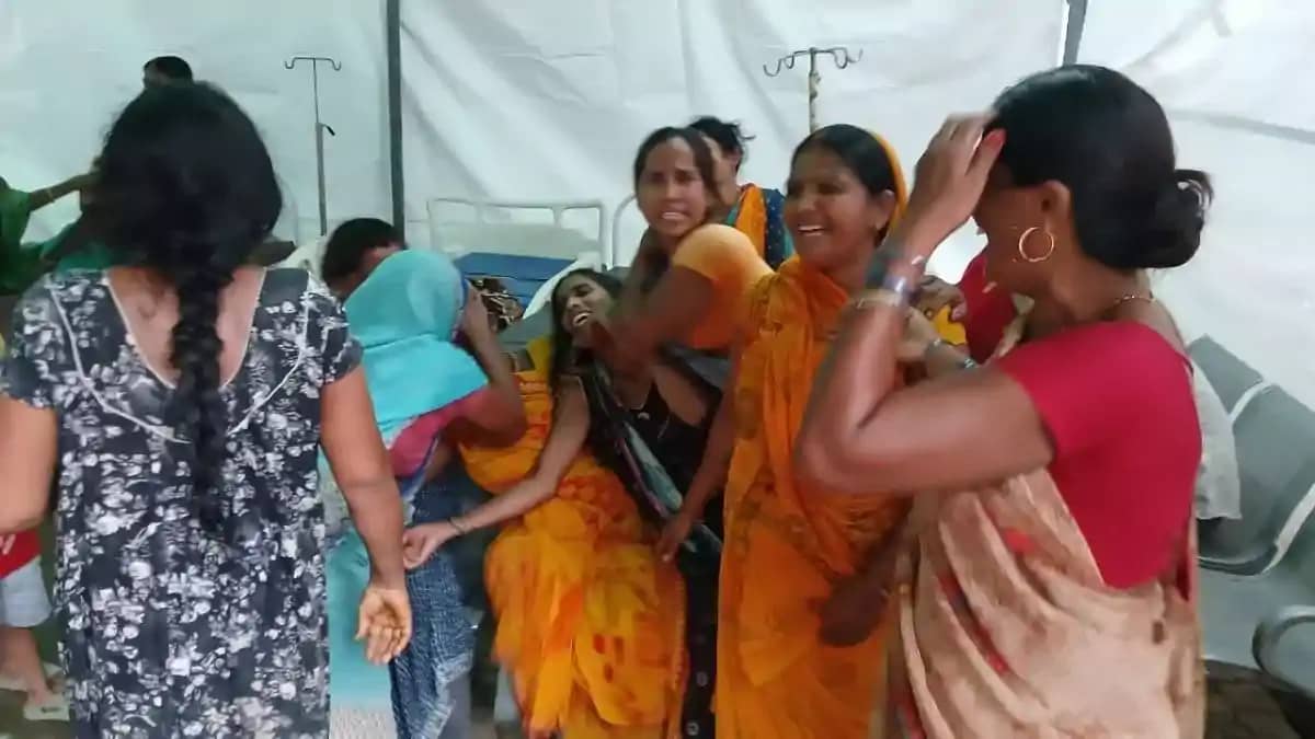 Bihar news - तीन युवकों की आकाशीय वज्रपात में मौत, एक दर्जन Bihar news - तीन युवकों की आकाशीय वज्रपात में मौत, एक दर्जन