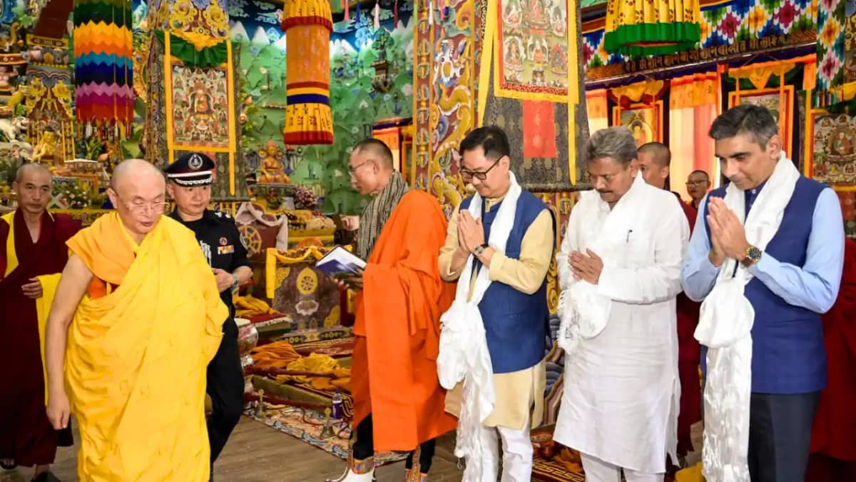 Bihar News : भूटान के प्रधानमंत्री ने किया राजगीर में भूटानी Bihar News : भूटान के प्रधानमंत्री ने किया राजगीर में भूटानी