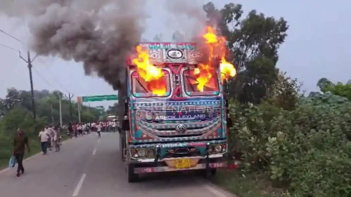 Truck Kills Farm Advisor in Jehanabad Truck Kills Farm Advisor in Jehanabad