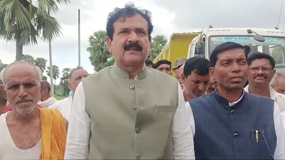 Nawada overloaded vehicles chaos Nawada overloaded vehicles chaos