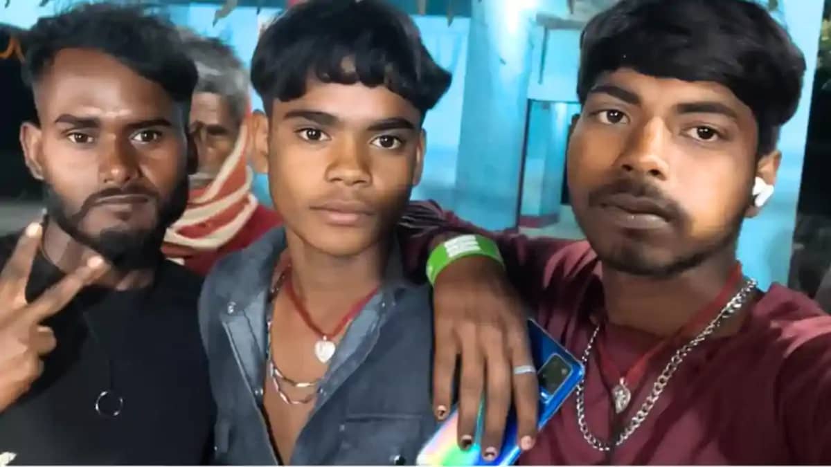 Bihar Crime : नवगछिया में बदमाशों ने खेली 'खून की होली', दो Bihar Crime : नवगछिया में बदमाशों ने खेली 'खून की होली', दो