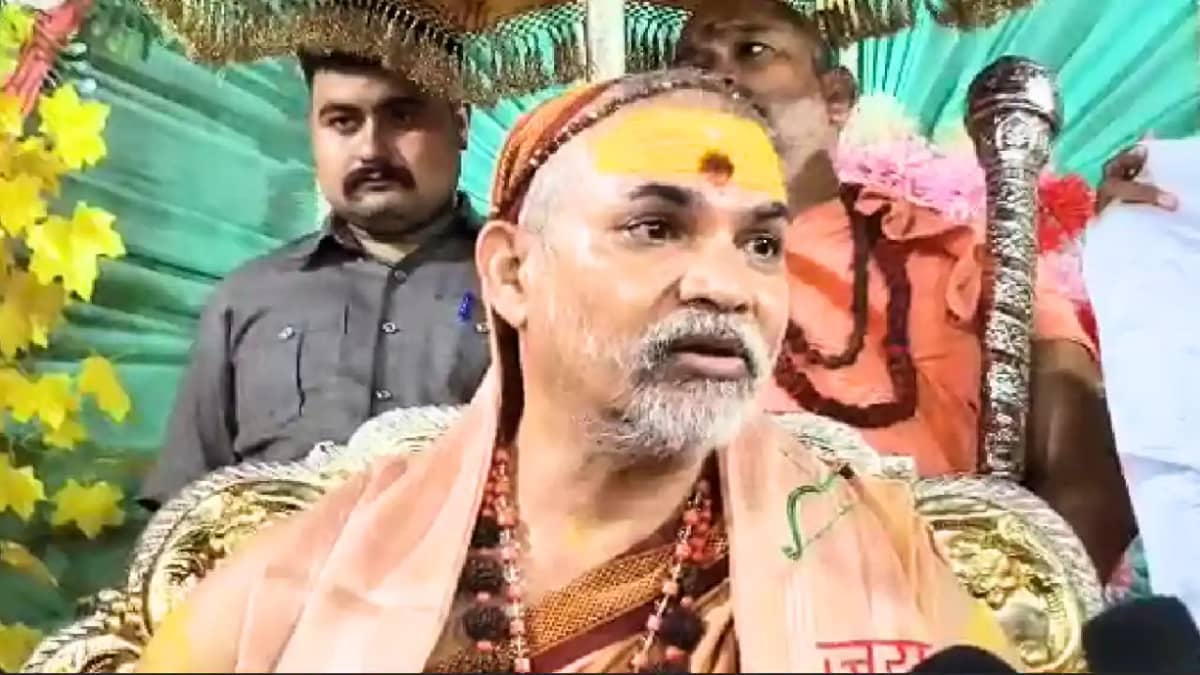Bihar Politics : ओवैसी का भी साथ देने को तैयार हैं शंकराचार् Bihar Politics : ओवैसी का भी साथ देने को तैयार हैं शंकराचार्