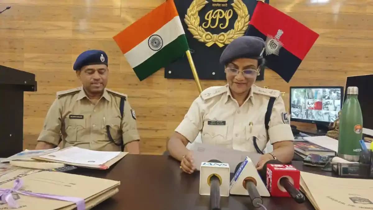 पटना पुलिस की बड़ी कार्रवाई: कदमकुआं के बंद फ्लैट में चोरी क पटना पुलिस की बड़ी कार्रवाई: कदमकुआं के बंद फ्लैट में चोरी क