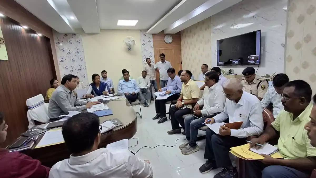 जनहित के प्रस्तावों के अनुपालन की DDC ने की समीक्षा, अधिकारि जनहित के प्रस्तावों के अनुपालन की DDC ने की समीक्षा, अधिकारि