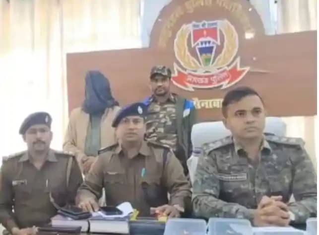 Fake IAS Arrested - 4 बार UPSC में फेल हुआ तो बन गया 'नकली क Fake IAS Arrested - 4 बार UPSC में फेल हुआ तो बन गया 'नकली क