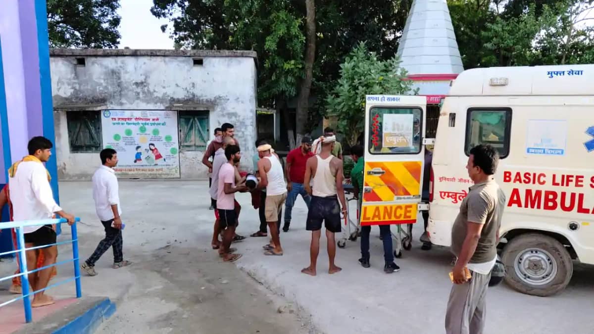 Bihar Accident News : खगड़िया में पोखर खुदाई के दौरान ट्रैक्ट Bihar Accident News : खगड़िया में पोखर खुदाई के दौरान ट्रैक्ट
