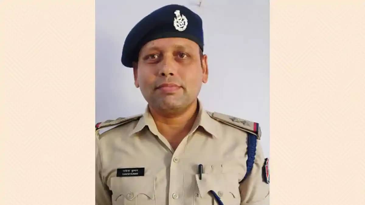 हाजीपुर में वंदे भारत एक्सप्रेस पर पथराव का खुलासा: आरपीएफ न हाजीपुर में वंदे भारत एक्सप्रेस पर पथराव का खुलासा: आरपीएफ न