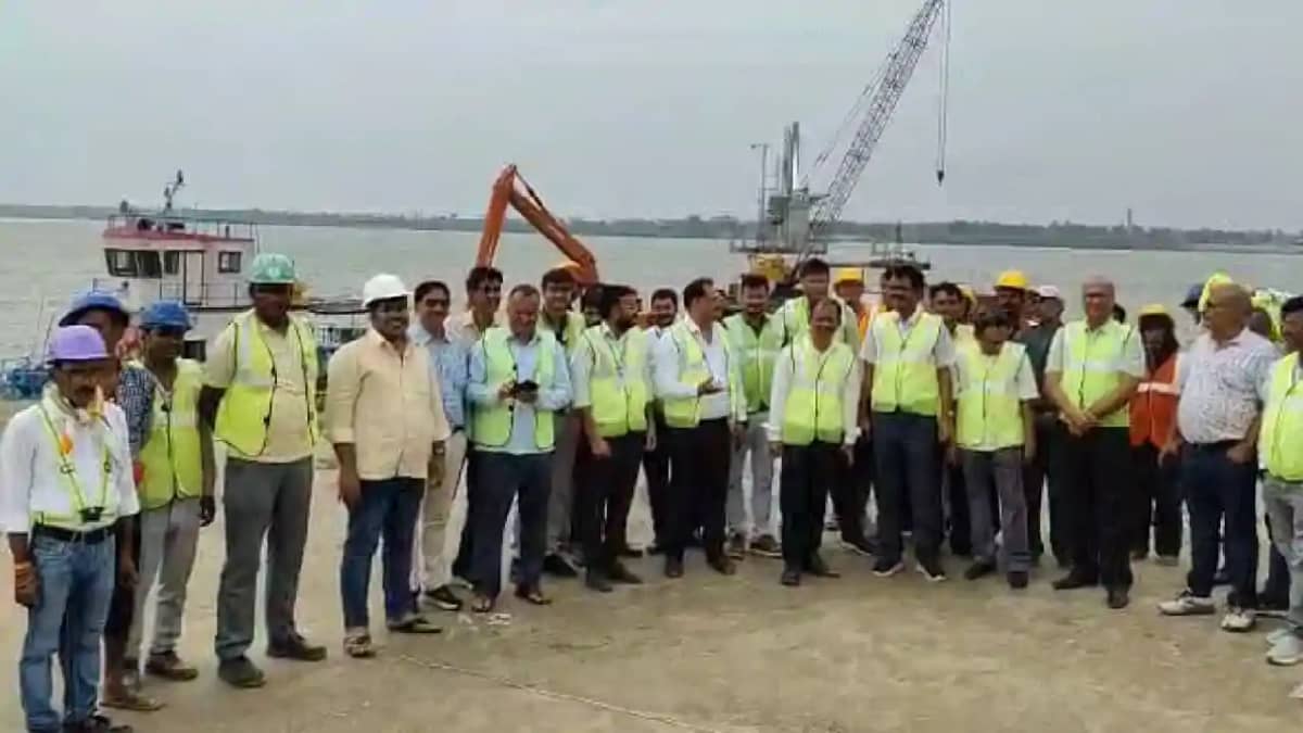 Bihar Agwani bridge - भगवान भोलेनाथ की पूजा के बाद अगुवानी प Bihar Agwani bridge - भगवान भोलेनाथ की पूजा के बाद अगुवानी प