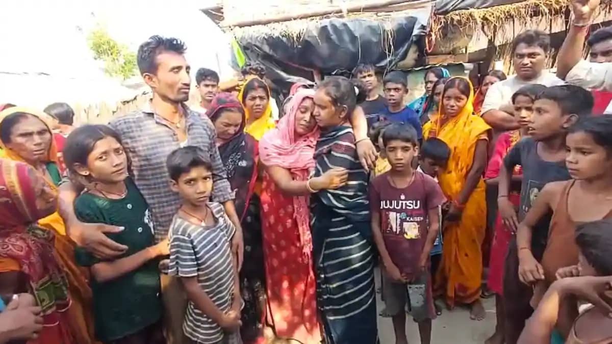 Bihar News : बेतिया में गंडक नदी में डूबने से 7 वर्षीय मासूम Bihar News : बेतिया में गंडक नदी में डूबने से 7 वर्षीय मासूम