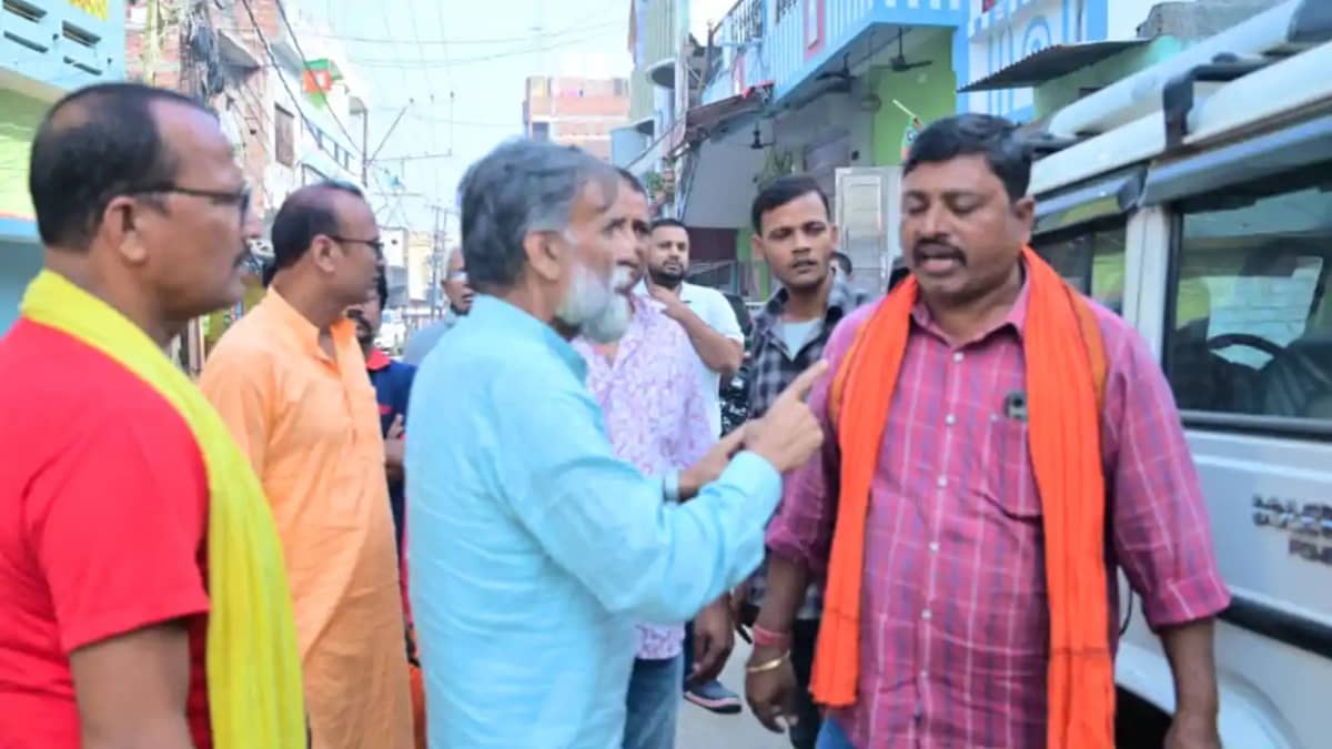 Bihar Election 2025 : दरभंगा पुलिस ने जन सुराज प्रत्याशी आर. Bihar Election 2025 : दरभंगा पुलिस ने जन सुराज प्रत्याशी आर.
