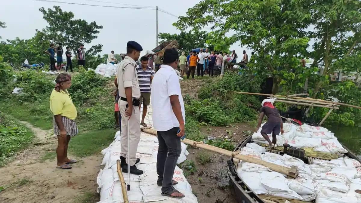 भागलपुर के बनमोत्तर बांध पर मंडराया बाढ़ का खतरा, जिला परिषद भागलपुर के बनमोत्तर बांध पर मंडराया बाढ़ का खतरा, जिला परिषद