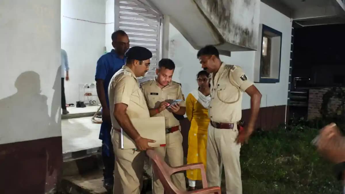 Bihar Crime News : जमुई पुलिस ने तीसरी अवैध मिनी गन फैक्ट्री Bihar Crime News : जमुई पुलिस ने तीसरी अवैध मिनी गन फैक्ट्री