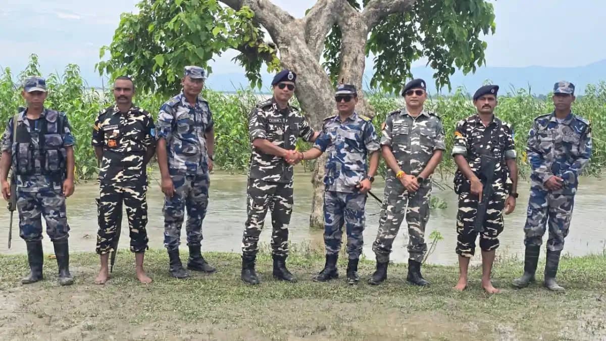 भारत-नेपाल सीमा पर एसएसबी और एपीएफ की समन्वय बैठक: सुस्ता क् भारत-नेपाल सीमा पर एसएसबी और एपीएफ की समन्वय बैठक: सुस्ता क्