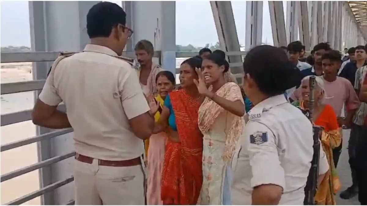 फल्गु नदी रबर डैम में डूबा 16 वर्षीय किशोर : दोस्त को बचाने फल्गु नदी रबर डैम में डूबा 16 वर्षीय किशोर : दोस्त को बचाने