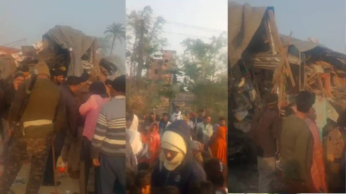 Bihar Road Accident: भागलपुर में दो ट्रकों के बीच आमने-सामने Bihar Road Accident: भागलपुर में दो ट्रकों के बीच आमने-सामने